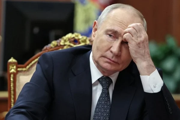 Кабінети-клони та бронепоїзд зі спа: як Кремль ховає Путіна