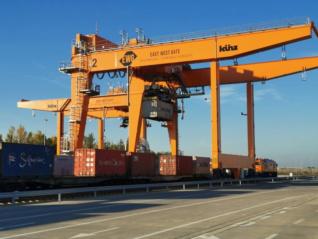 Угорський термінал на кордоні з Україною прийняв перший потяг CMA CGM